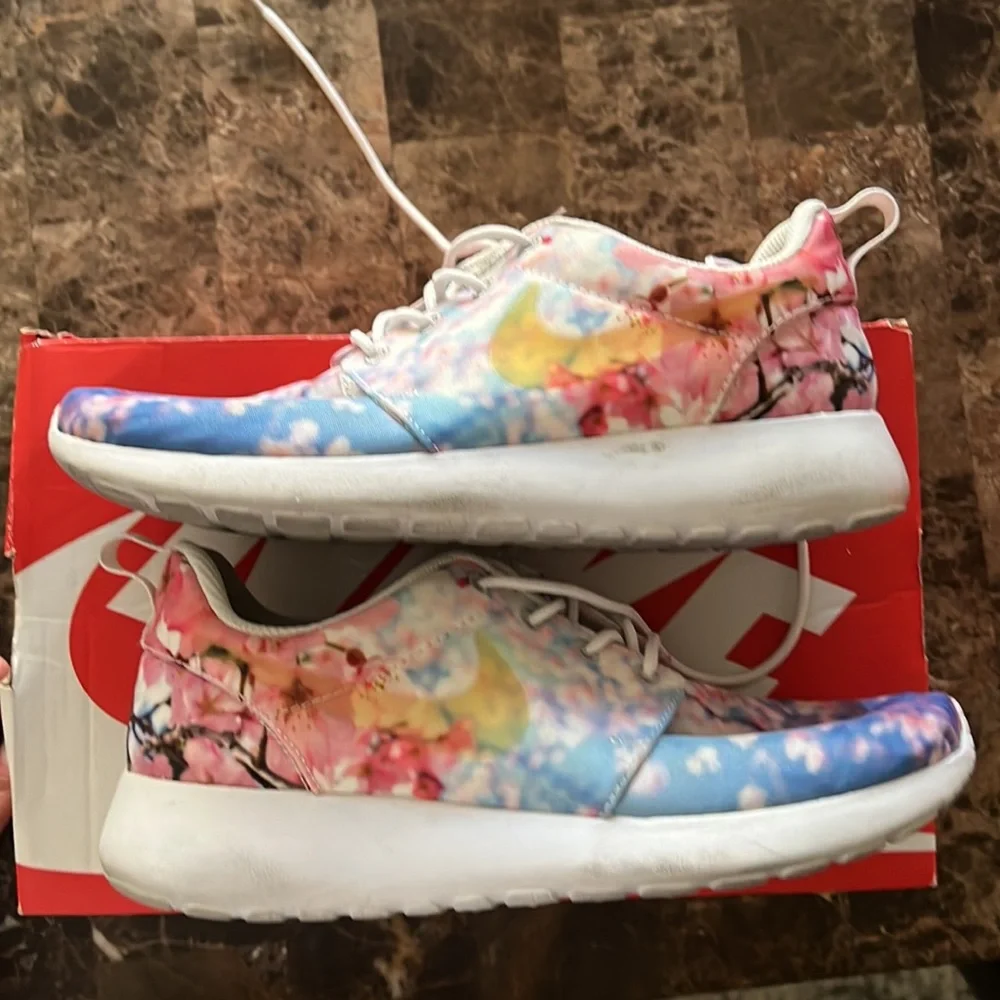 Women’s Nike Rosie One Cherry Bliss - Picture 2 of 3